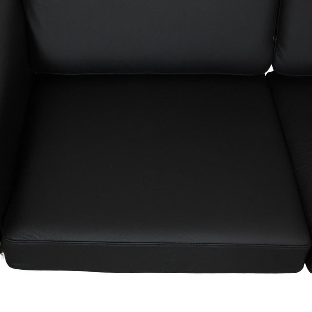 Three-Seater GE-236 Sofa in Walnut by Hans Wegner, 1970s For Sale - Image 12 of 18