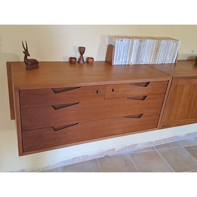 Mid-Century Scandinavian Rival Wall-Mounted Teak Storage Unit, 1960s For Sale - Image 14 of 18