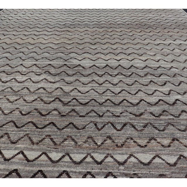 Early 21st Century Neutral Tone Tribal Design Rug by Keivan Woven Arts, 6'7" X 8'3" For Sale - Image 5 of 14