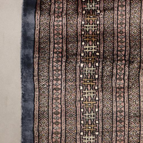 Middle Eastern Bukhara Rug in Wool For Sale - Image 6 of 8