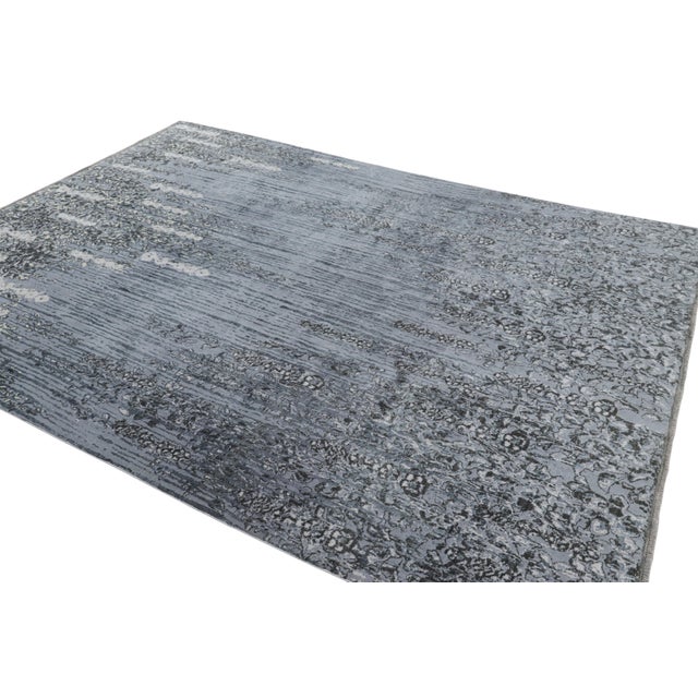 Rug & Kilim Rug & Kilim’s Abstract Floral Rug in Tones of Gray and Black “Shakaviz” For Sale - Image 4 of 7