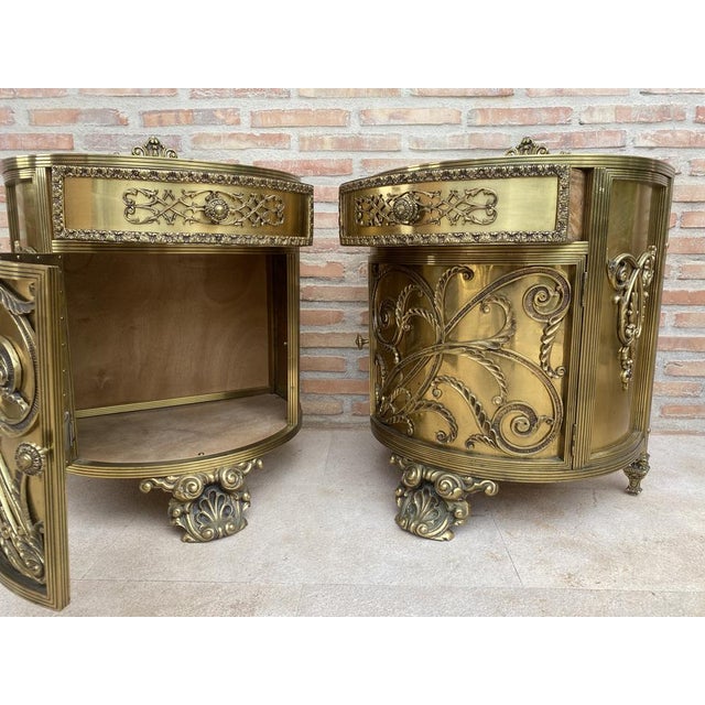 Antique Louis XVI Style Bronze and Brass Showcases or Nightstands, 1890s, Set of 2 For Sale - Image 17 of 18