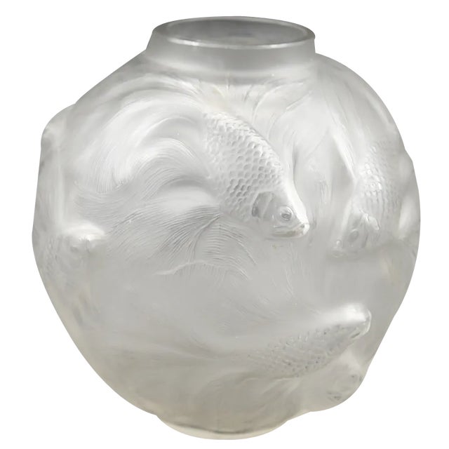 Formose Vase in Blown-Pressed White Glass with Opalescent Patina by Rene Lalique, 1927 For Sale