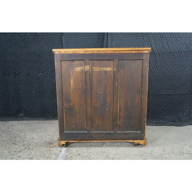 Antique American Victorian Quartersawn Oak 2 Drawer Console Cabinet Cupboard 31" For Sale - Image 17 of 17