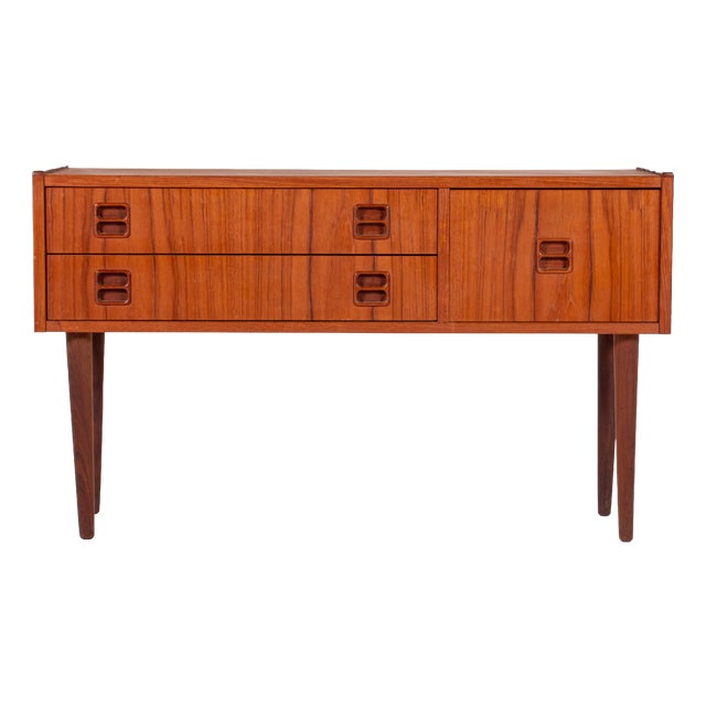Mid-Century Modern Danish Teak Chest of Drawers, 1960s For Sale