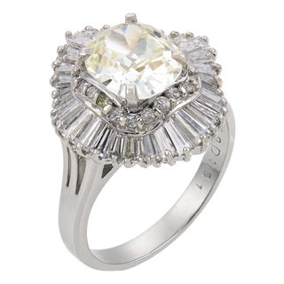 Vintage Gia 1.80 Carat Old Mine Cut Diamond Platinum Ballerina Ring, Size 6 For Sale