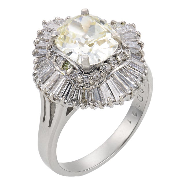 Vintage Gia 1.80 Carat Old Mine Cut Diamond Platinum Ballerina Ring, Size 6 For Sale