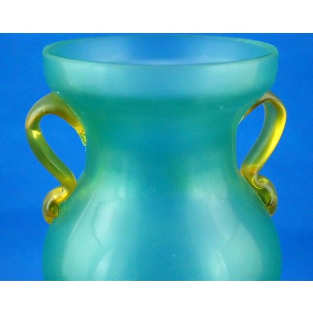 Murano Blown Glass Amphora Vase by Barbini, 1950s For Sale - Image 13 of 18