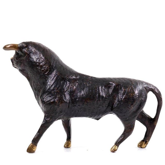 1950s Mid-Century Austrian Patinated Bronze Bull Sculpture attributed to Walter Bosse, 1950s For Sale - Image 5 of 11