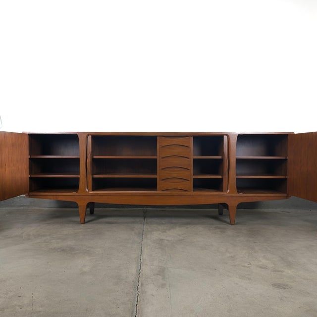 1960s 1950s Mid Century Danish Modern Teak Sideboard by Johannes Andersen for Uldum, Attributed For Sale - Image 5 of 14