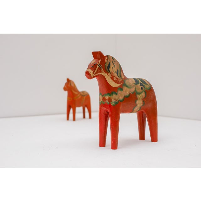 Traditional Swedish Handpainted Dala Horse from Grannas Olsson, Nusnäs, 1950s For Sale - Image 9 of 11