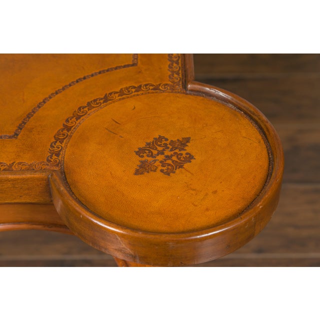 French 1860s Napoleon III Walnut Game Table with Four Drawers and Cabriole Legs For Sale - Image 11 of 12