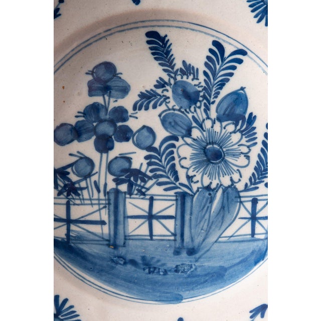 Blue 18th Century Dutch Delftware Blue and White Floral Plates, Set of 4 For Sale - Image 8 of 18