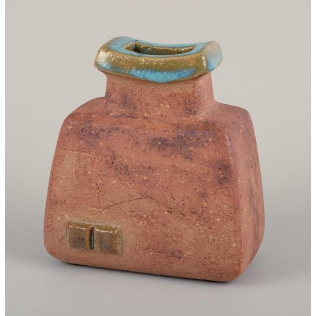 Curt Magnus Addin (1931-2007), Swedish ceramist. Own studio. Unique ceramic vase in a modernist style. Chamotte clay....