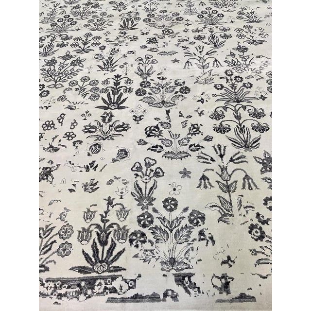 Beautiful hand knotted modern and fashionable rug, made of 75% wool and 25% cotton in India. This extremely gorgeous rug...