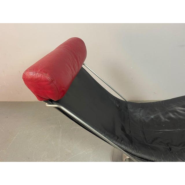 1990s Mid-Century Modern Danish Interdane Lounge Chair in Black and Red Leather by Oluf Lund for Trio-Line, Denmark, 1990s For Sale - Image 5 of 17
