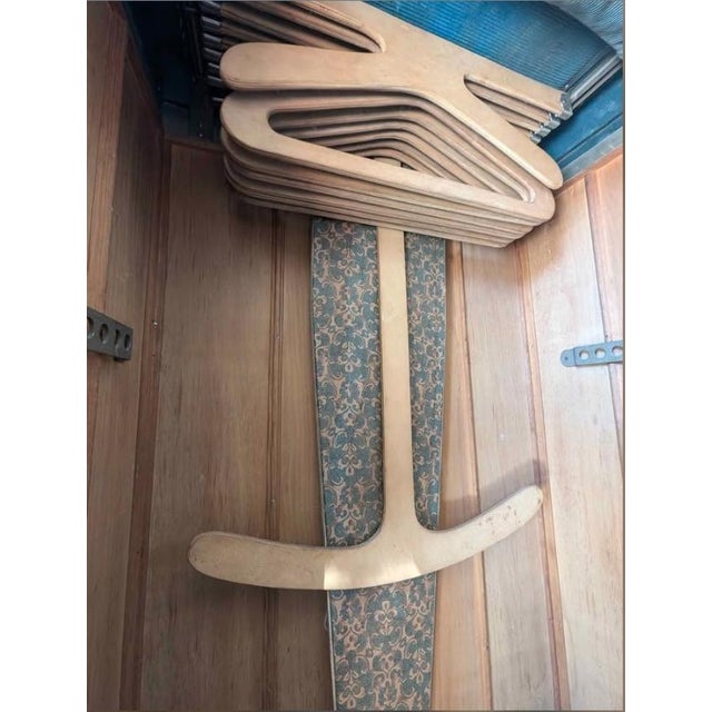 Brass Antique Multnomah Steamer Wardrobe Trunk – Early 1900s Travel Chest With Drawers & Hangers For Sale - Image 8 of 8