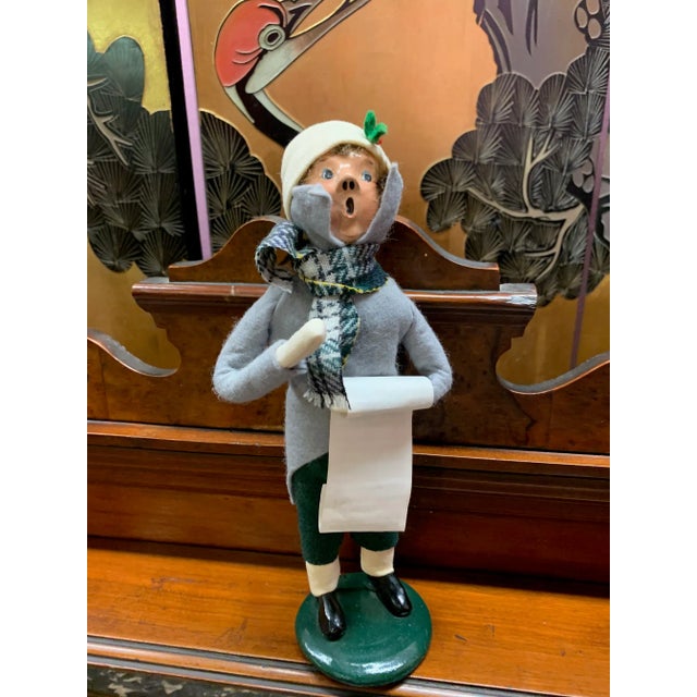 1980s 1987 Original Christmas Caroler From Golden Collection Byers Choice For Sale - Image 5 of 5