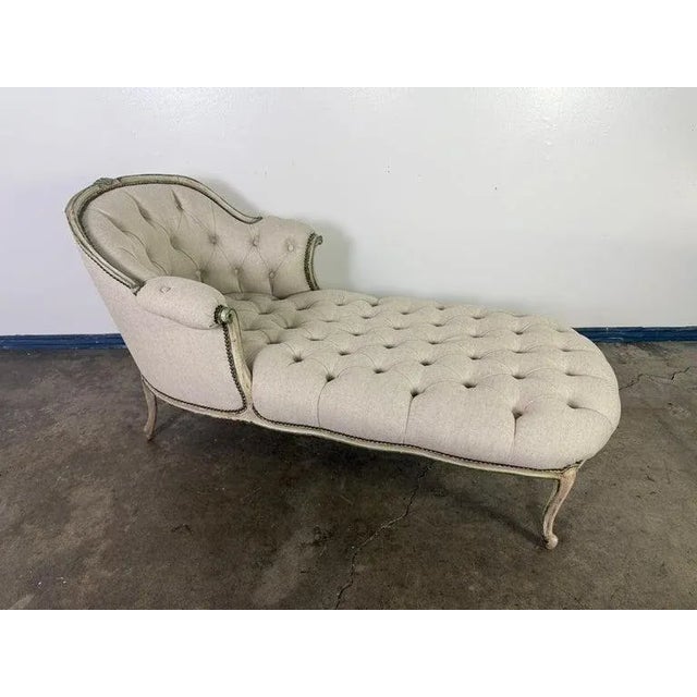 French French Louis XV Style Tufted Chaise Lounge For Sale - Image 3 of 17