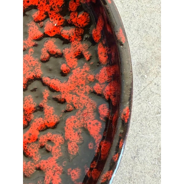 Mid-Century Modern Red Fat Lava Glaze Ceramic Plate 1960s For Sale In Los Angeles - Image 6 of 10