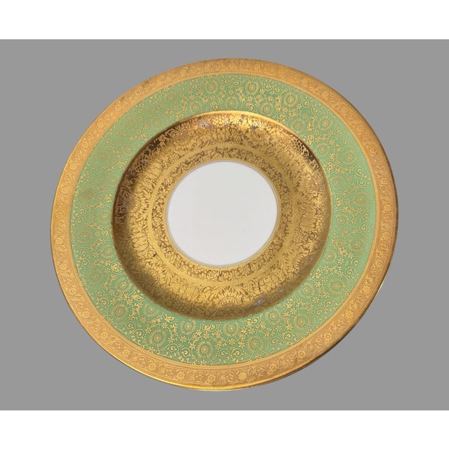Hutscheneruther Set of 8 Selb Bavaria Hutschenreuther Gilt Decorated 10-7/8" Dinner Plates For Sale - Image 4 of 12