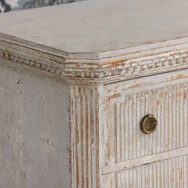 Pair 19th C. Swedish Gustavian Painted Bedside Commodes With Reeded Drawers For Sale - Image 15 of 17