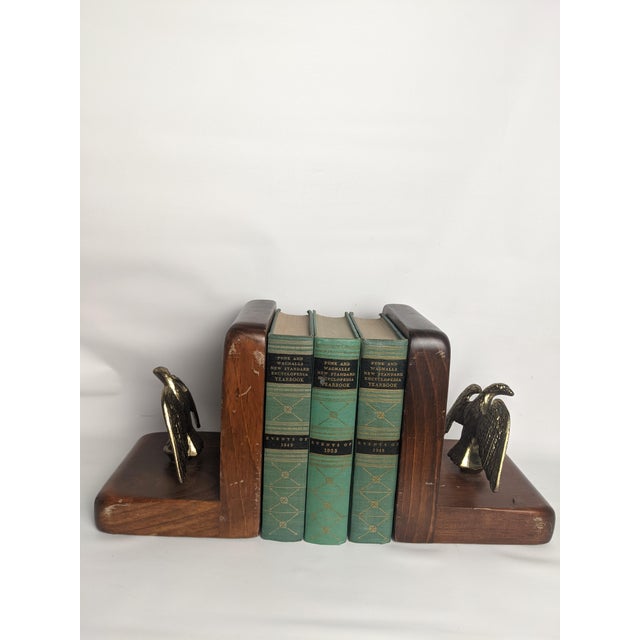 Vintage 1948–1955 Funk & Wagnalls Encyclopedia Yearbooks – Set of 3 Green Books For Sale - Image 12 of 12