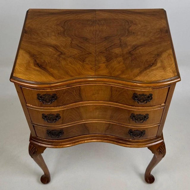 20th Century English Figured Walnut Chest of Drawers For Sale - Image 10 of 13