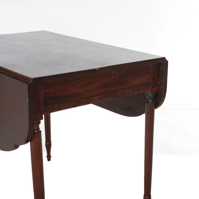 Antique Sheridan Pembroke Drop Leaf Mahogany Table Circa 1820 For Sale - Image 4 of 12