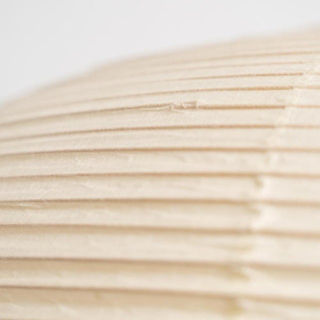 White Mid-Century Modern Paper Akari 26a Ceiling Lamp attributed to Isamu Noguchi, 1980s For Sale - Image 8 of 18