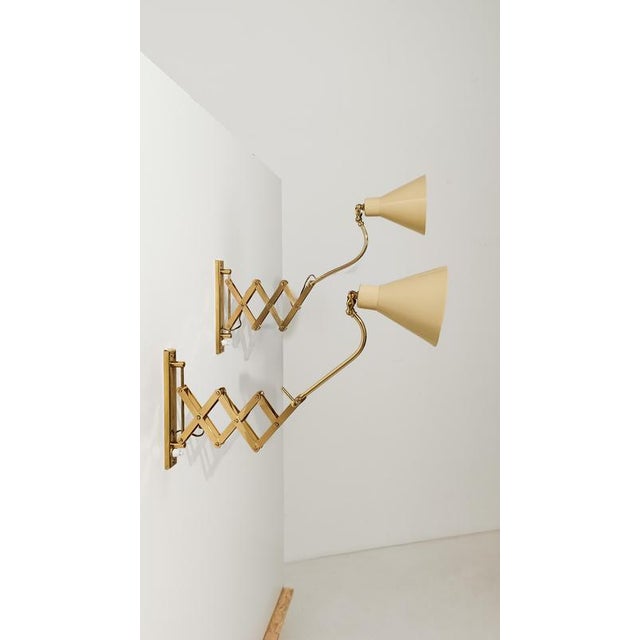 Vintage Italian Adjustable Wall Light in Brass and Creamy White Metal, 1950s For Sale - Image 15 of 18