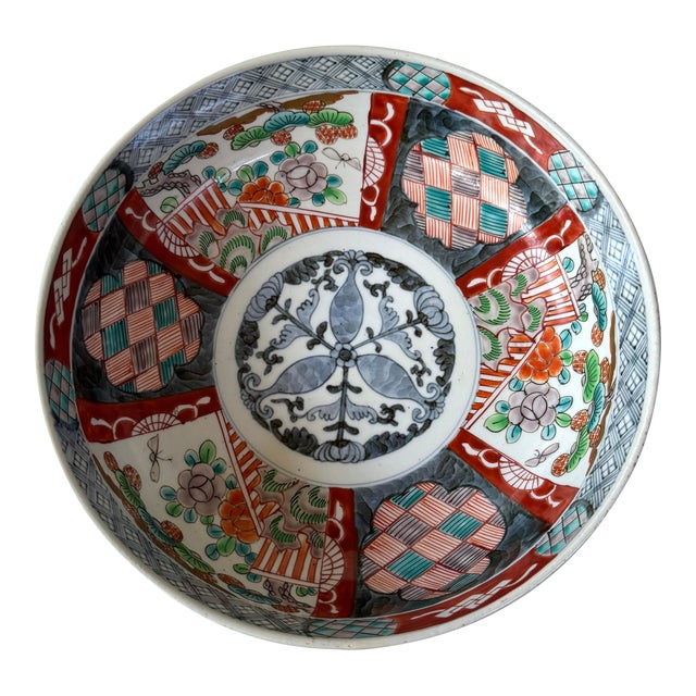 Chinese Imari Bowl. 19th Century For Sale