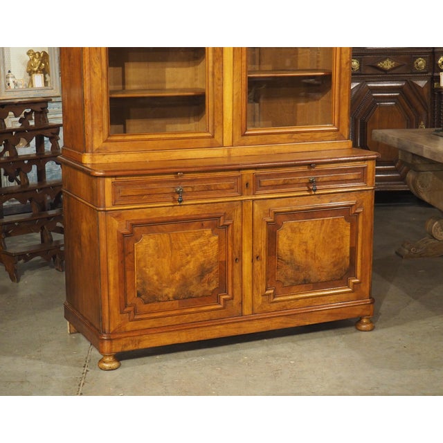 French Louis Philippe Style Walnut Bibliotheque Bookcase, Circa 1900s For Sale - Image 10 of 18