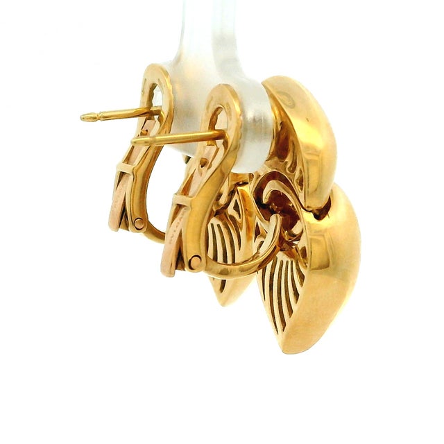 Bulgari 1980s Bulgari Puffy Gancio Link 18k Yellow Gold Earrings, Pair For Sale - Image 4 of 11