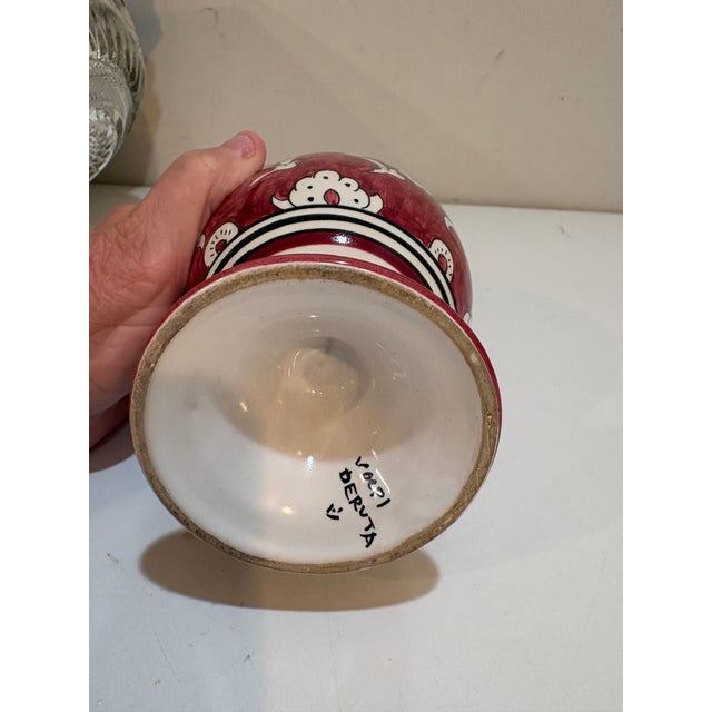 Mid-Century Volpi Deruta Hand-Painted Red Renaissance Portrait Vase - 10.5" For Sale In Philadelphia - Image 6 of 7