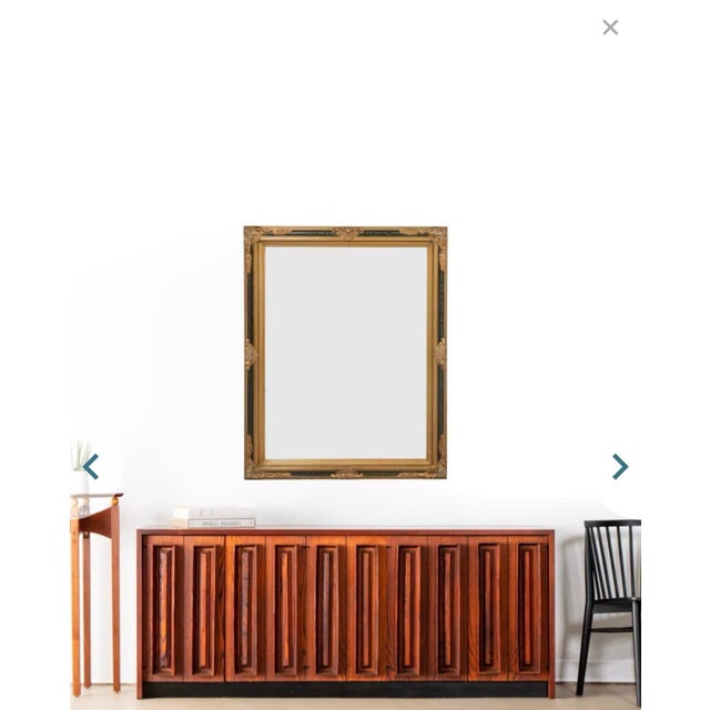Hollywood Regency Regency Revival Style Parcel Gilt and Black Lacquer Wall Mirror, 21st C For Sale - Image 3 of 12