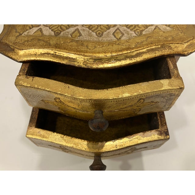 This hand crafted petite chest was made in Florence in the 50’s Nice detail decoration on the top and sides