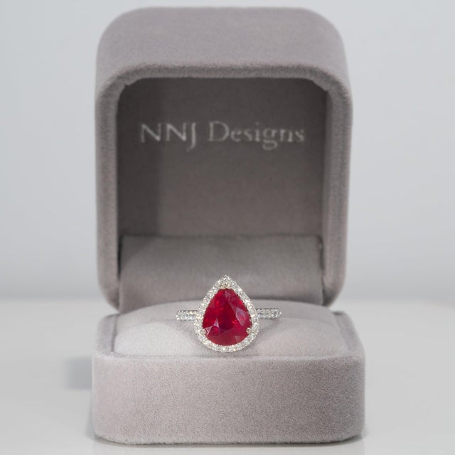 Modern 4.3ct Madagascar Ruby Ring With Earth-Mined Diamond Accents: Solid 14k Gold, Size 6.75 For Sale - Image 3 of 9
