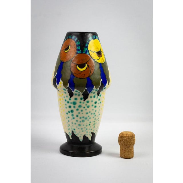 Shell-Shaped Vase in Polychrome Glazed Ceramic with Stylized Floral Decor by D'Argyl for E. Val & Cie, Paris, 1928-1935 For Sale - Image 9 of 11