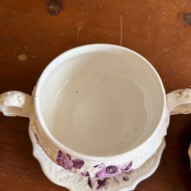 Ceramic Pair of Antique Job Ridgway Cauldon Place Covered Sauce Tureens, Pattern B1154, Circa 1808-1814 For Sale - Image 7 of 12
