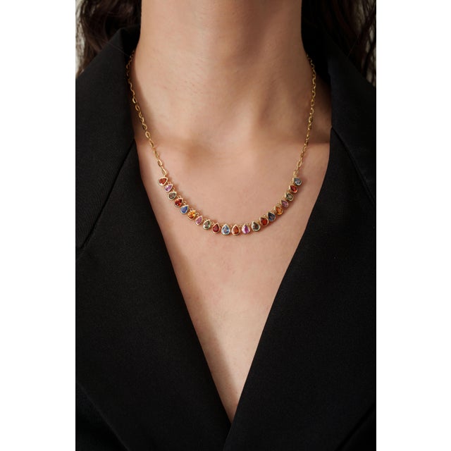 Contemporary Bezel Set 7.13ct Rainbow Sapphire Contemporary Necklace in 14k Gold For Sale - Image 3 of 16