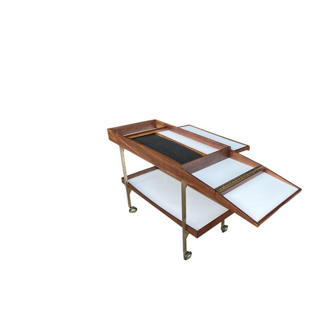 1960s Mid-Century Modern Brass and Walnut Paul McCobb Style Bar Cart For Sale - Image 11 of 15