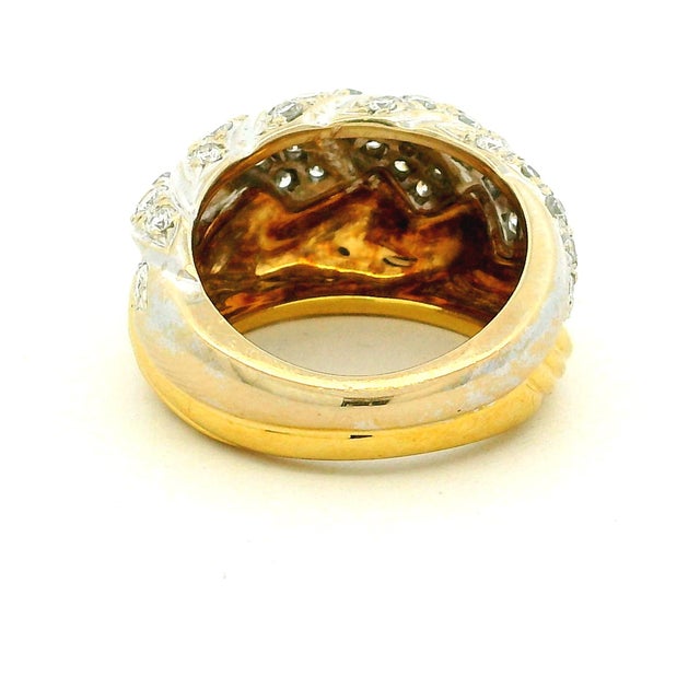Vintage MDJ Italian Two-Tone Diamond Bombe Ring, Size 6.5 For Sale - Image 4 of 10