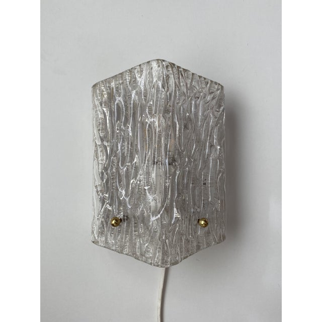 Mid-Century Modern Textured Glass Wall Sconce by J.T. Kalmar for Kalmar, 1960s For Sale - Image 3 of 10