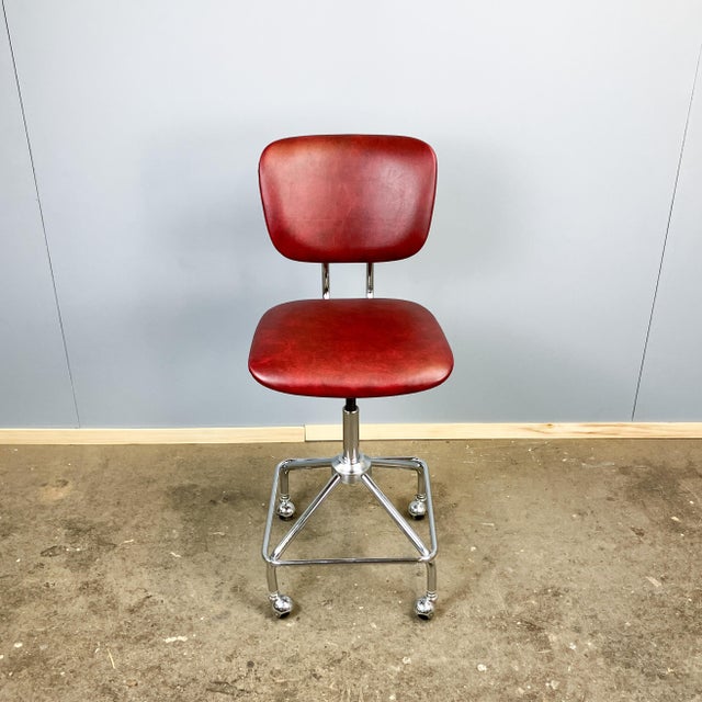 Swivel Chair in Chrome Frame and Faux Leather, 1960s For Sale - Image 11 of 11