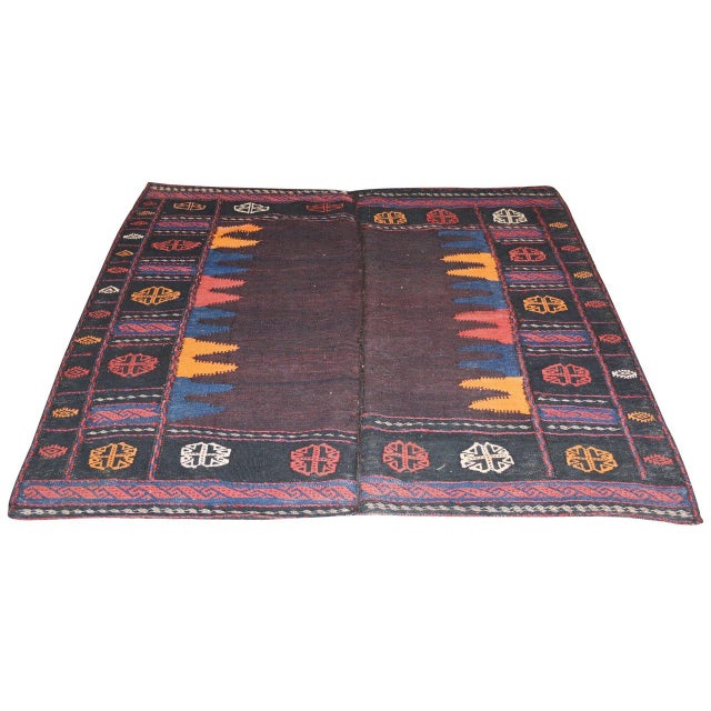 Flatweaved with care using traditional rug-making techniques, this wool rug blends timeless craftsmanship with a modern...