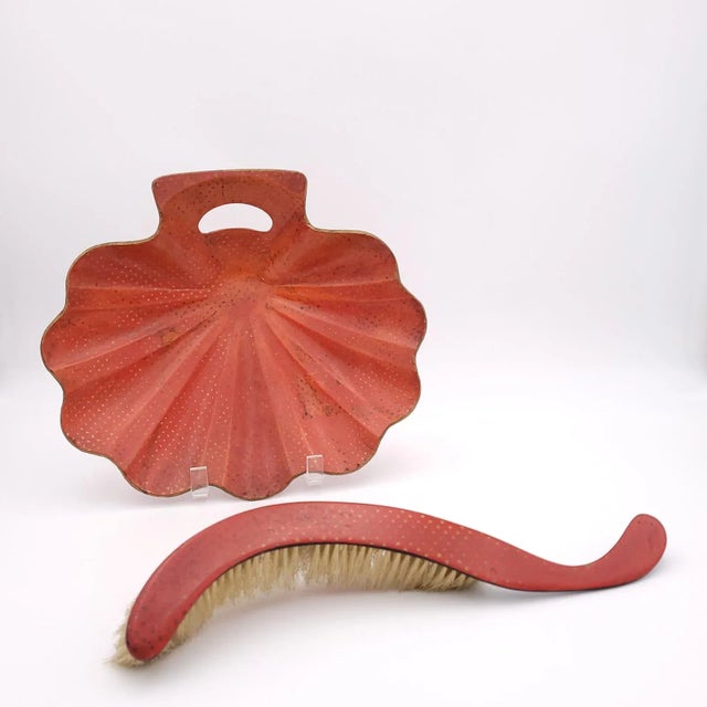 19th Century Crumber and Brush in Papier-Mâché in the Chinese Style- 2 Pieces For Sale - Image 9 of 9