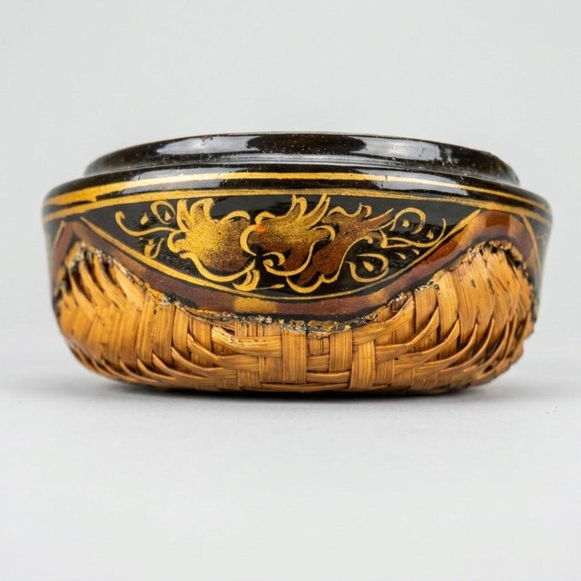 Mid-Century Nesting Boxes in Woven Bamboo and Polychrome Lacquer Indochinese Work, 1950s, Set of 6 For Sale - Image 11 of 12