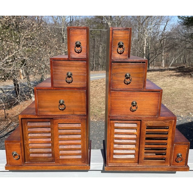 Pair of Vintage 20th C. Dovetailed Tansu Step Wooden Shelves Asian Art For Sale - Image 4 of 18