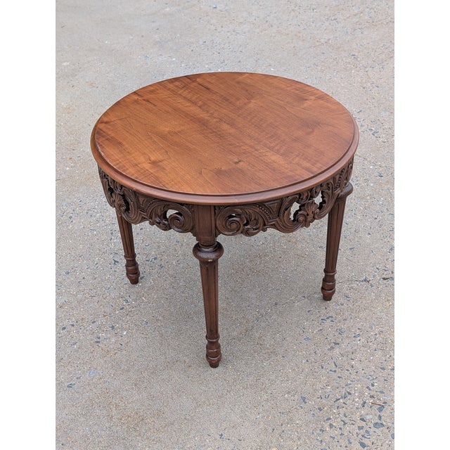 Wood Antique 1930s Italian Style Hand Carved Walnut Lamp Table Renaissance Revival Side Table For Sale - Image 7 of 9